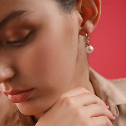 Gold Hoop and Pearl Earrings Nuada