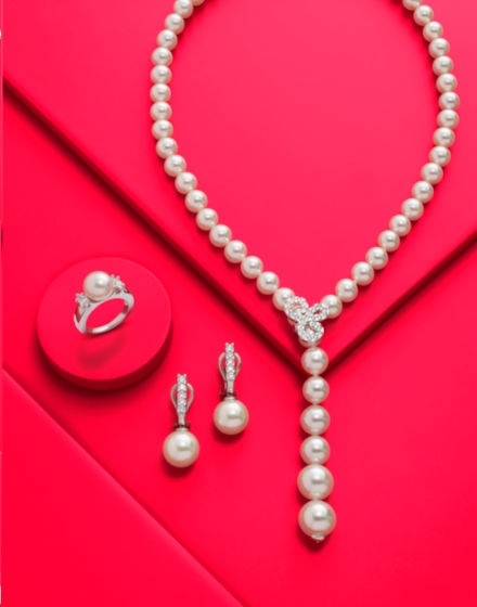 Carina Pearl Necklace