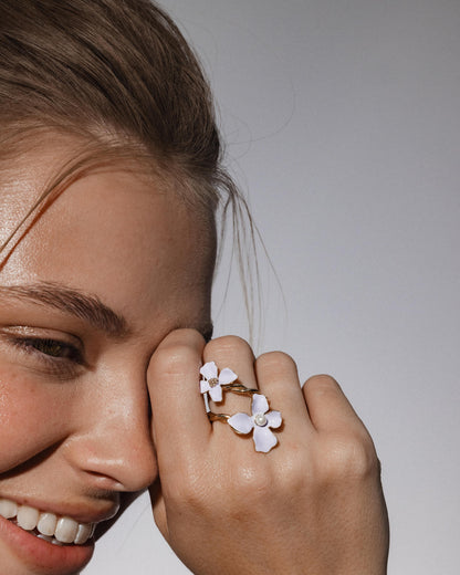 White Flowers Ring