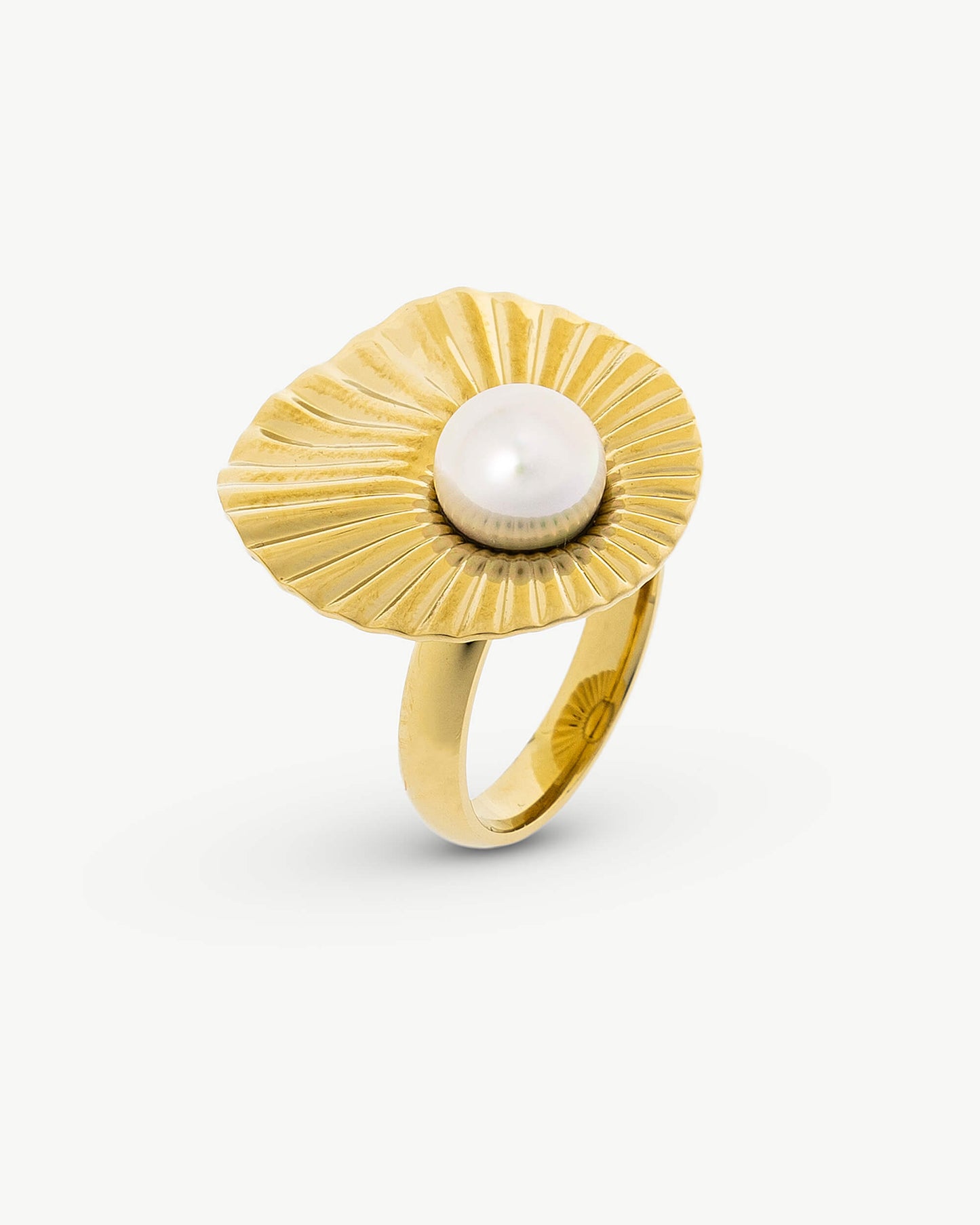 Le palm pearl gold ring