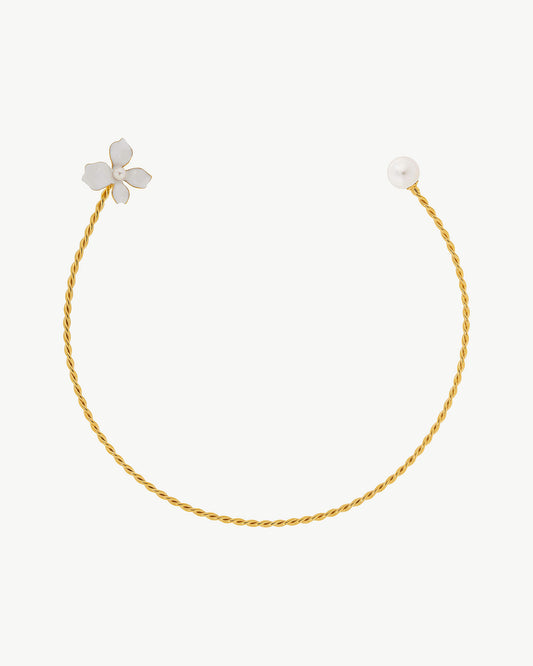 White Flowers Necklace