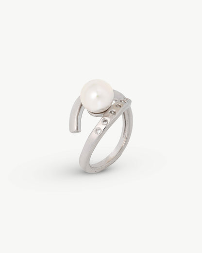 Selene Pearl Ring